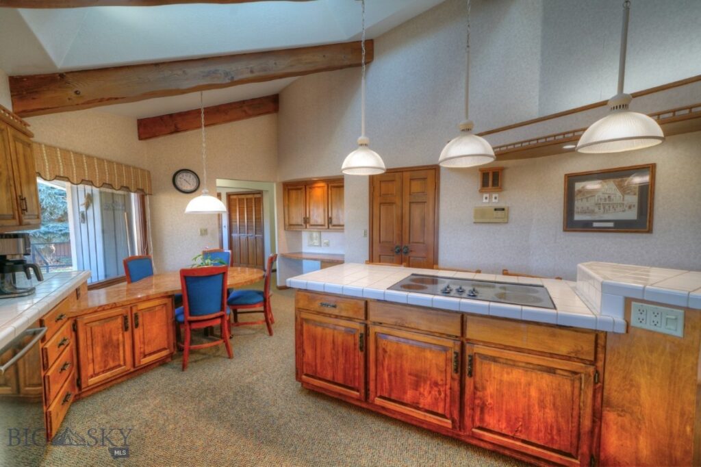 25 Riverside Drive, Bozeman MT 59715