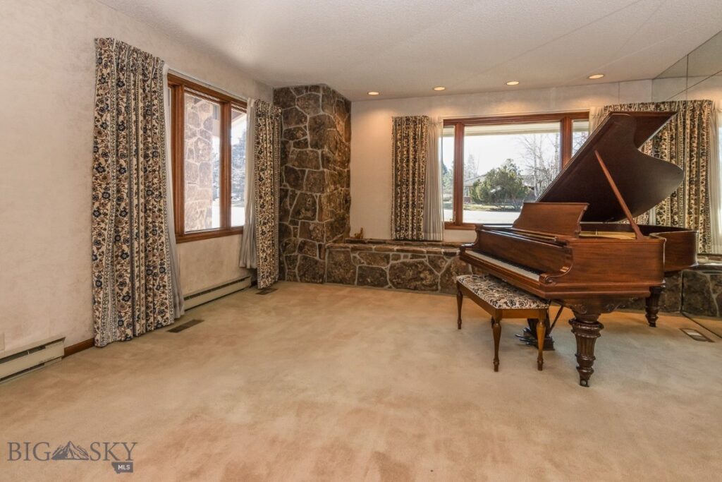 25 Riverside Drive, Bozeman MT 59715