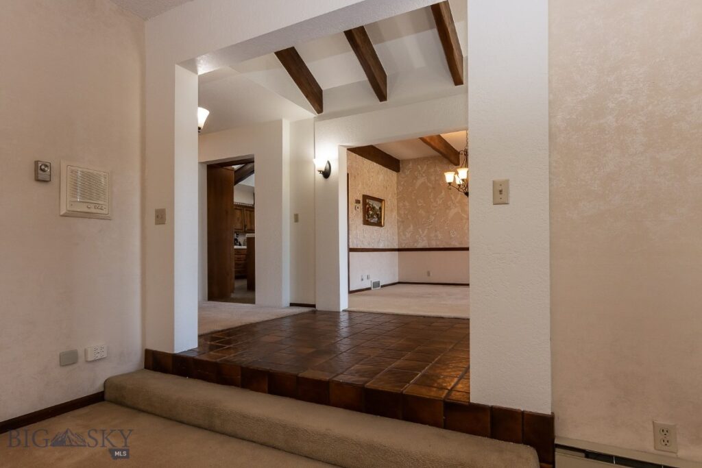 25 Riverside Drive, Bozeman MT 59715