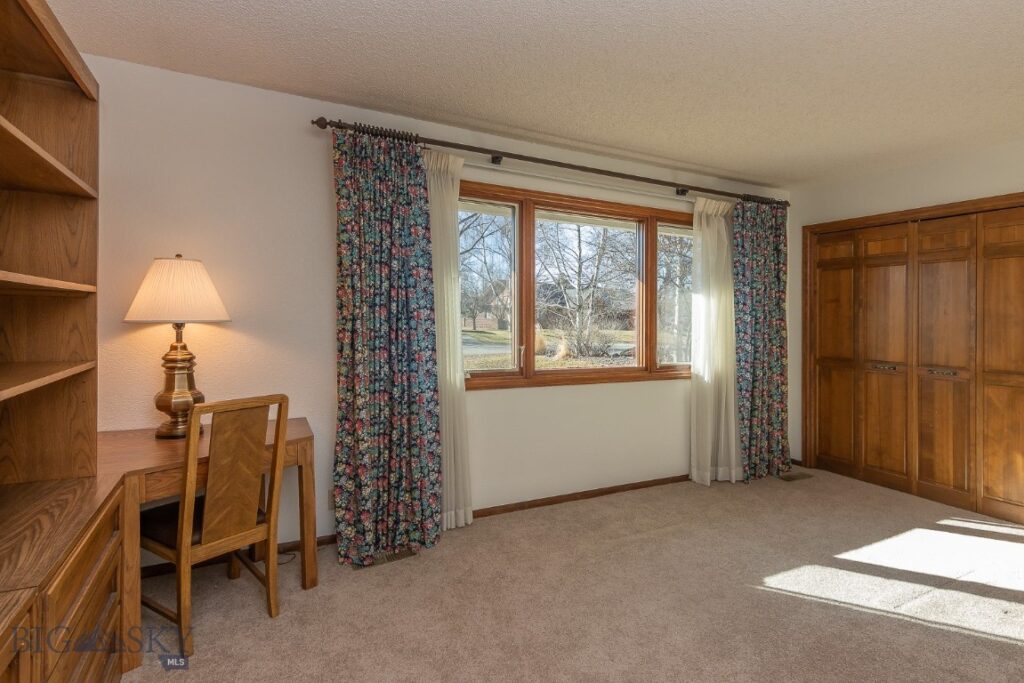 25 Riverside Drive, Bozeman MT 59715
