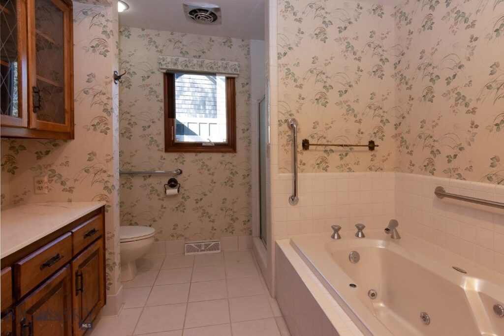 25 Riverside Drive, Bozeman MT 59715