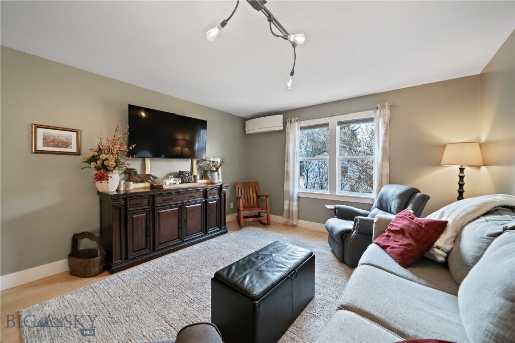 1609 Hillside Lane, Bozeman MT 59715