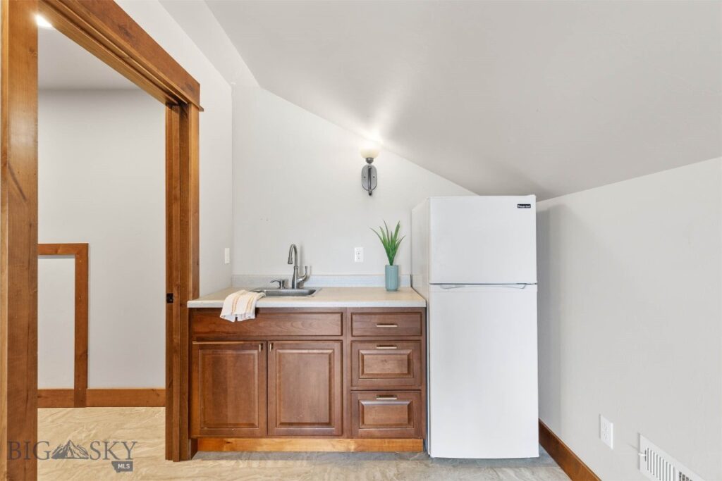 285 Water Fowl Way, Bozeman MT 59718