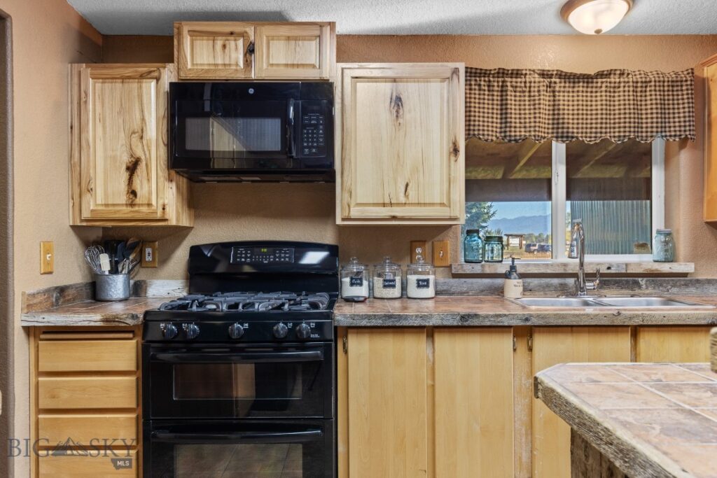 2621 Jackrabbit Lane, Bozeman MT 59718