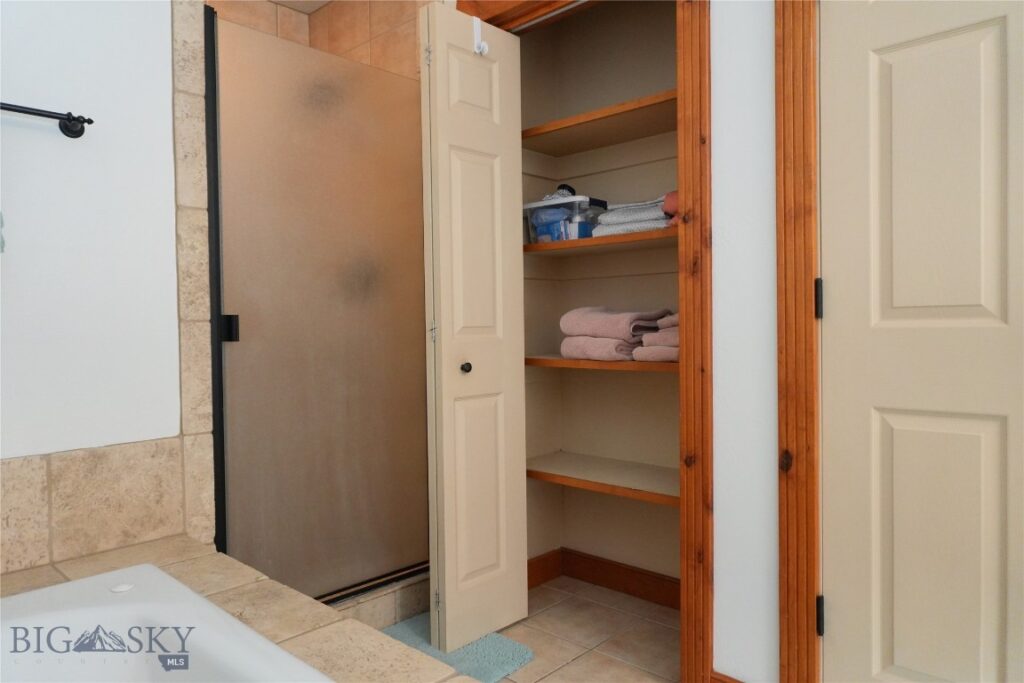 4563 Ethan, Bozeman MT 59718