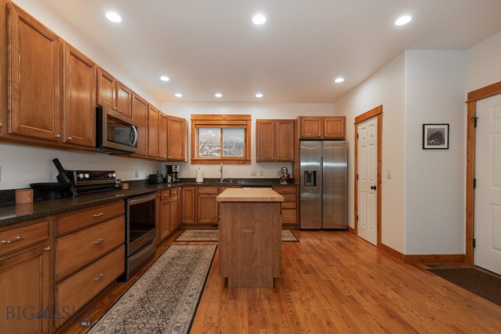 3988 Bosal Street, Bozeman MT 59718