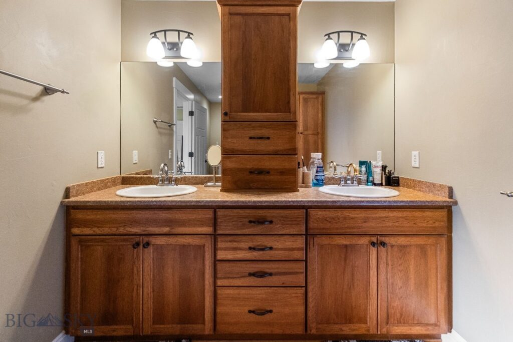 2272 Gallatin Green, Bozeman MT 59718