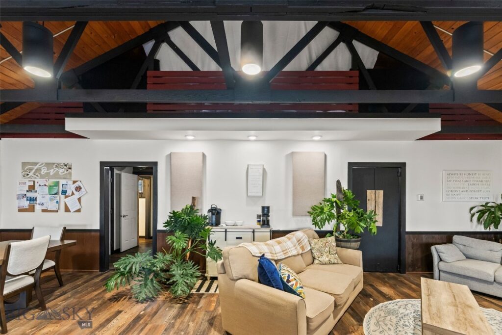 2000 N 7th Avenue, Bozeman MT 59715