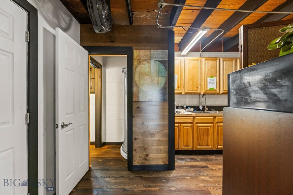 2000 N 7th Avenue, Bozeman MT 59715