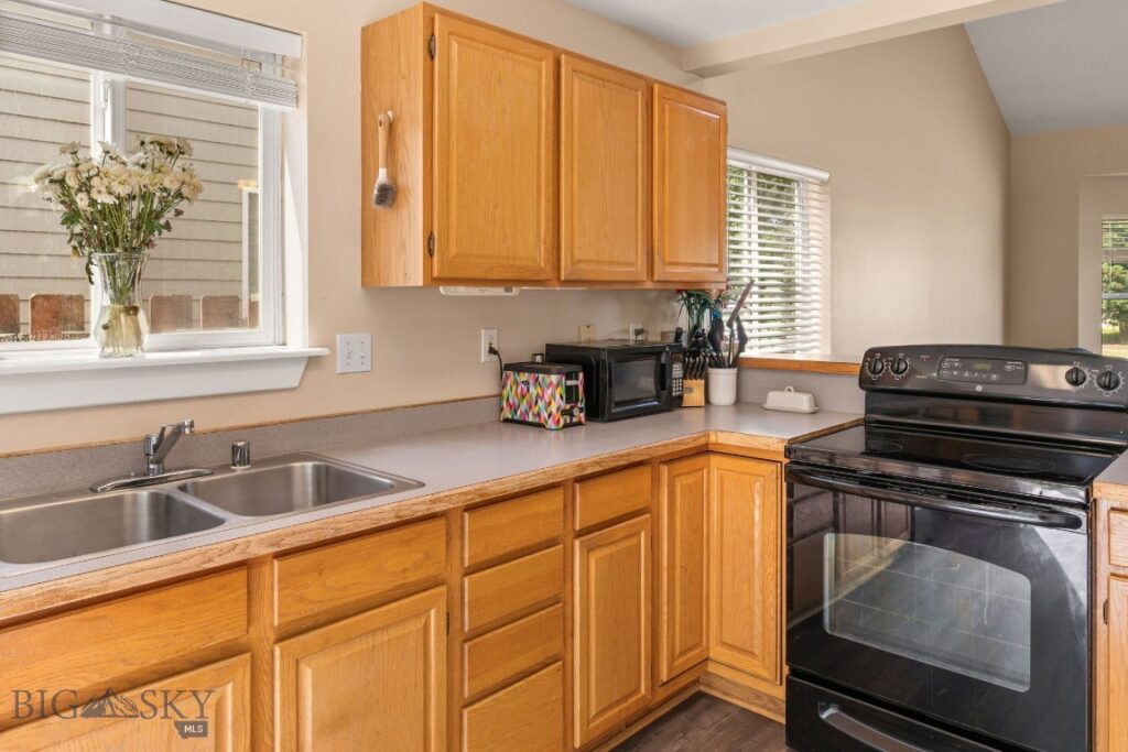 306 Golden Valley Drive, Bozeman MT 59718