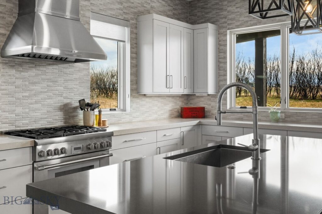 96 Defender Lane, Bozeman MT 59718