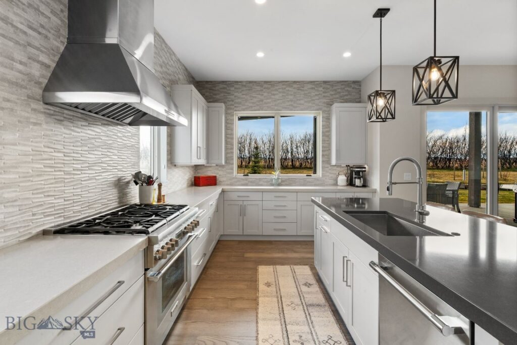 96 Defender Lane, Bozeman MT 59718