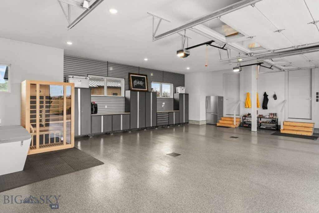 96 Defender Lane, Bozeman MT 59718