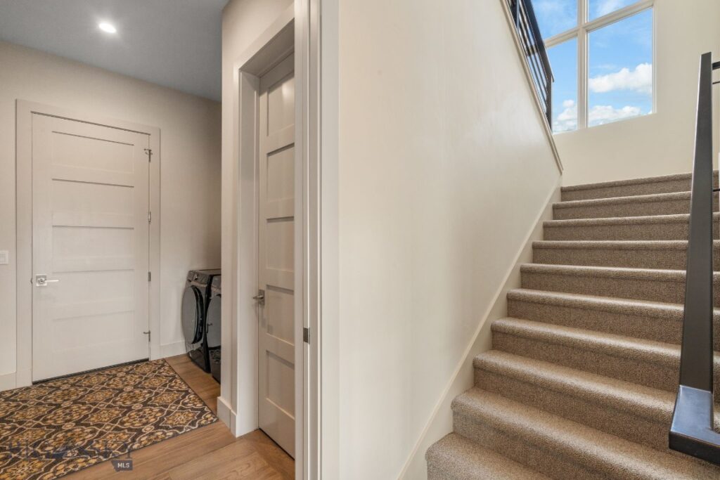 96 Defender Lane, Bozeman MT 59718