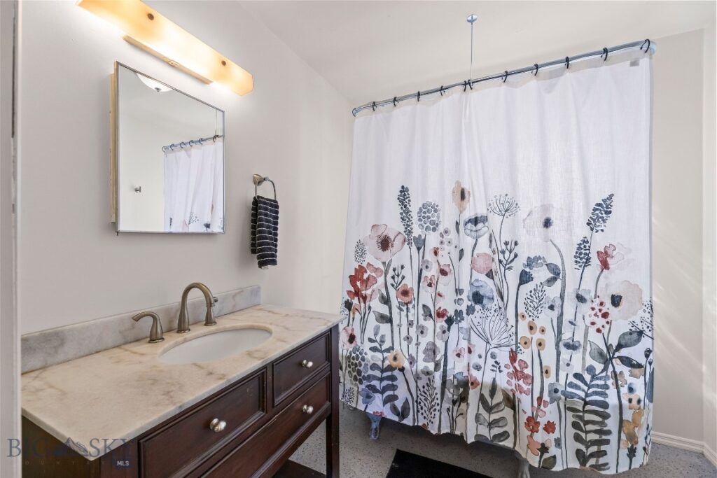 502 S 10th Avenue, Bozeman MT 59715