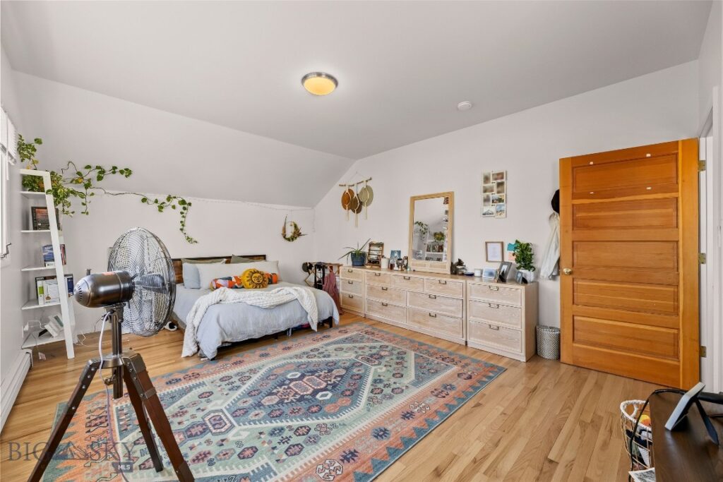 502 S 10th Avenue, Bozeman MT 59715