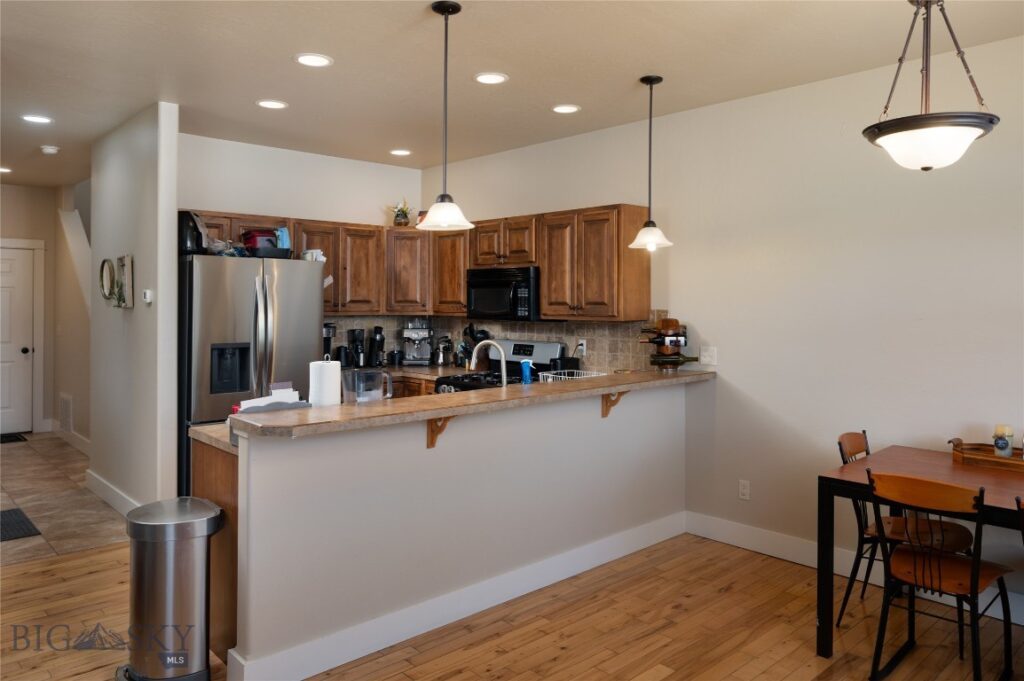 996 Saxon Way, Bozeman MT 59718