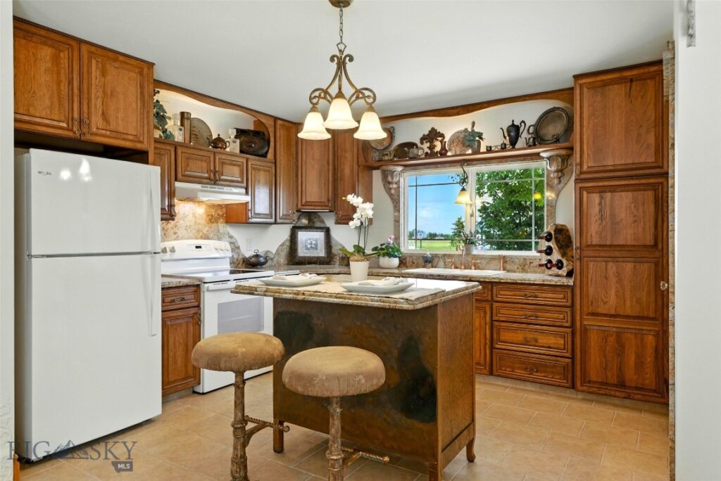 12 Pathfinder Trail, Bozeman MT 59718