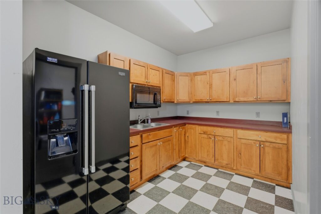 2777 N 7th Avenue, Bozeman MT 59715