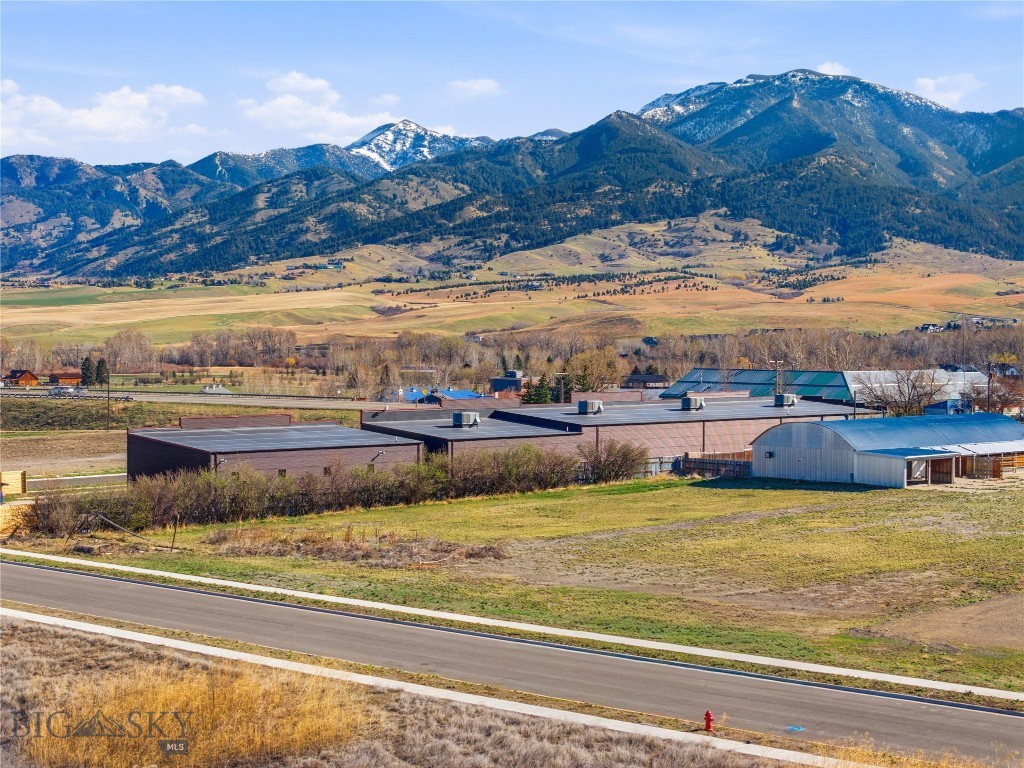 2777 N 7th Avenue, Bozeman MT 59715