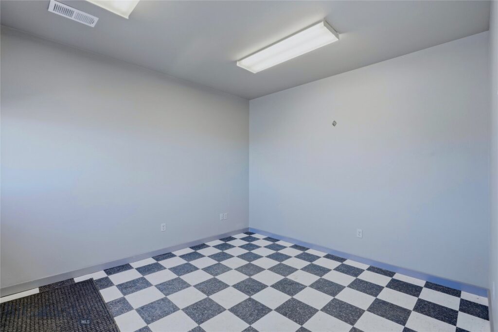 2777 N 7th Avenue, Bozeman MT 59715