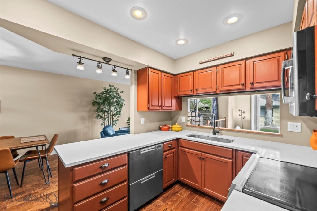 1657 S Black Avenue, Bozeman MT 59715