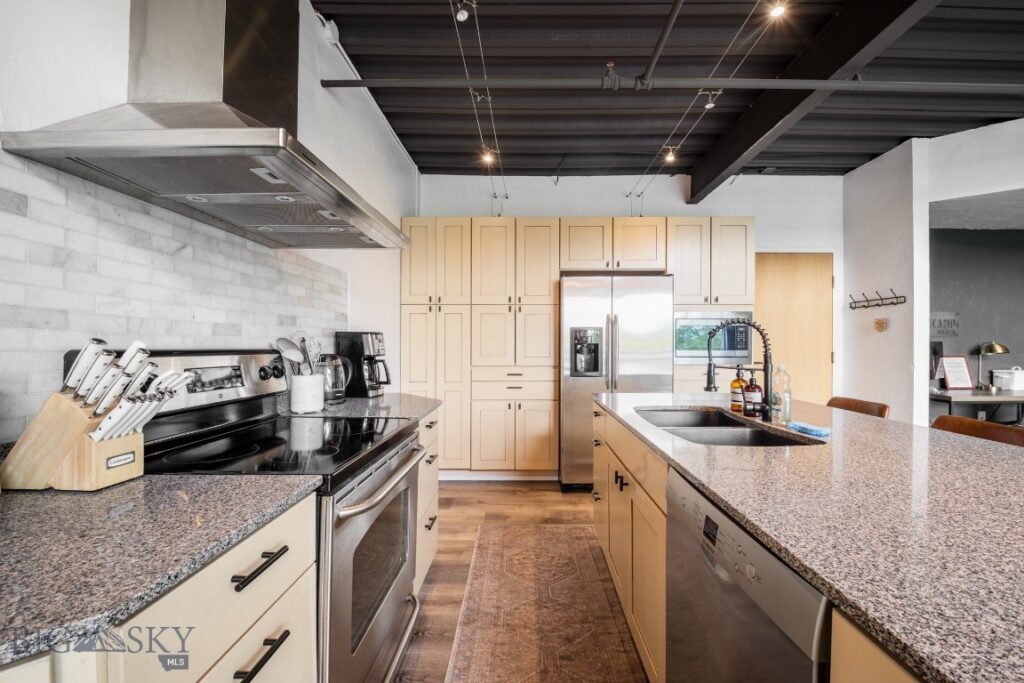 3701 Trakker Trail, Bozeman MT 59718