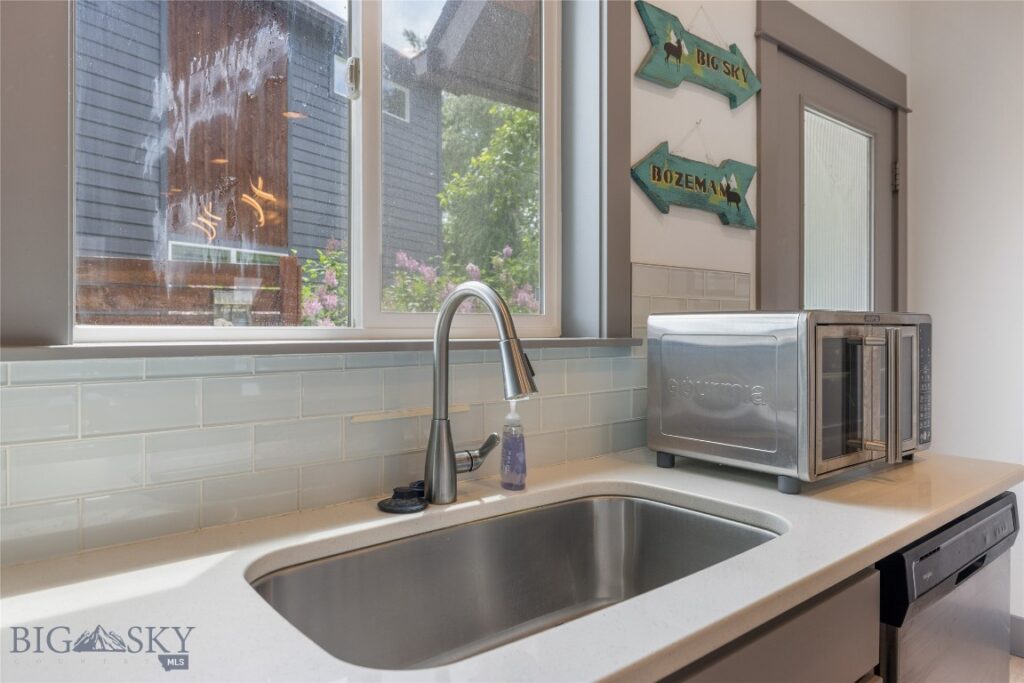 26 Locomotive Loop, Bozeman MT 59718