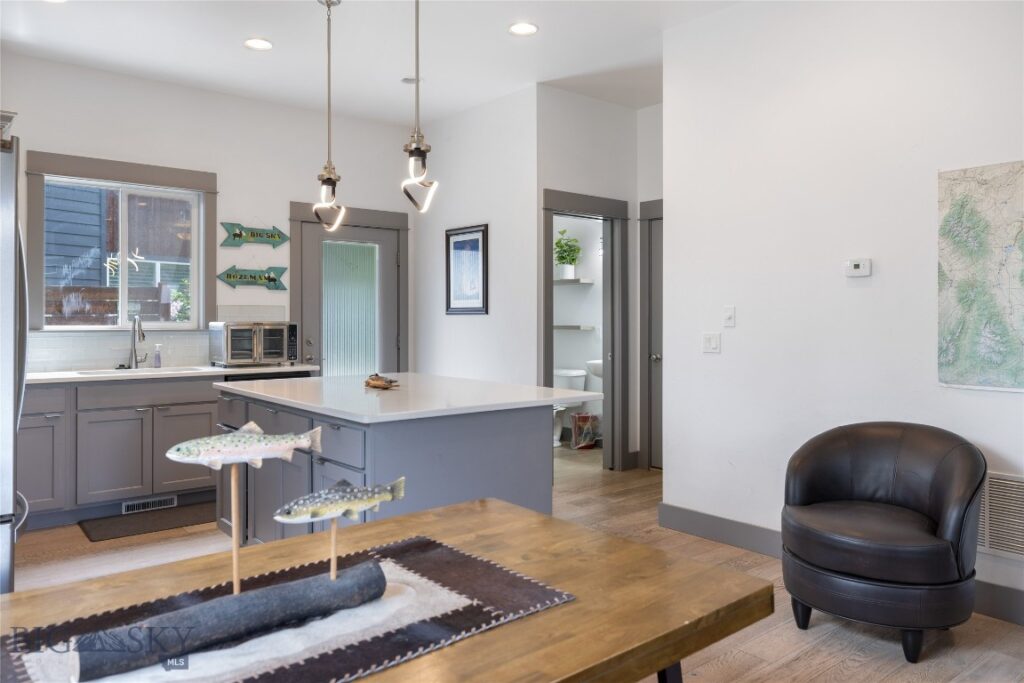 26 Locomotive Loop, Bozeman MT 59718