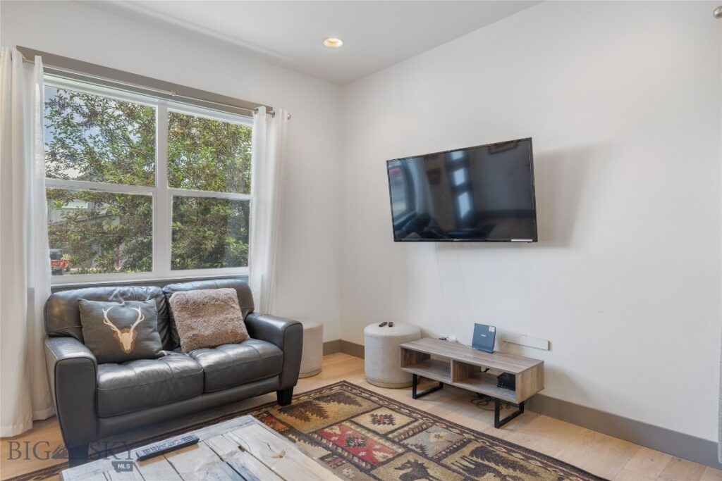 26 Locomotive Loop, Bozeman MT 59718