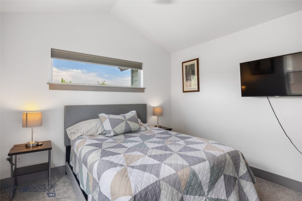 26 Locomotive Loop, Bozeman MT 59718