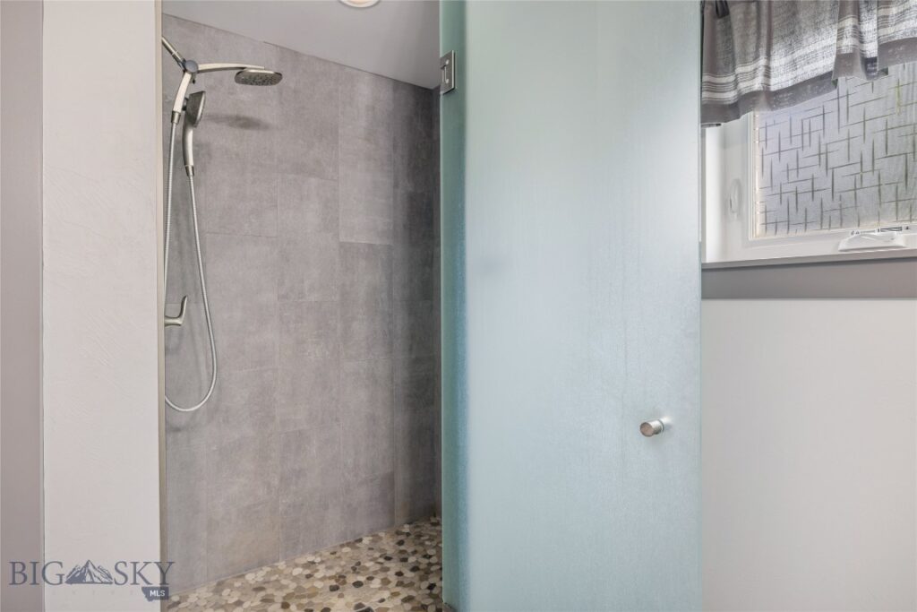 26 Locomotive Loop, Bozeman MT 59718