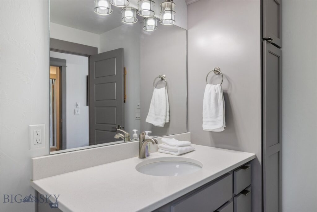 26 Locomotive Loop, Bozeman MT 59718