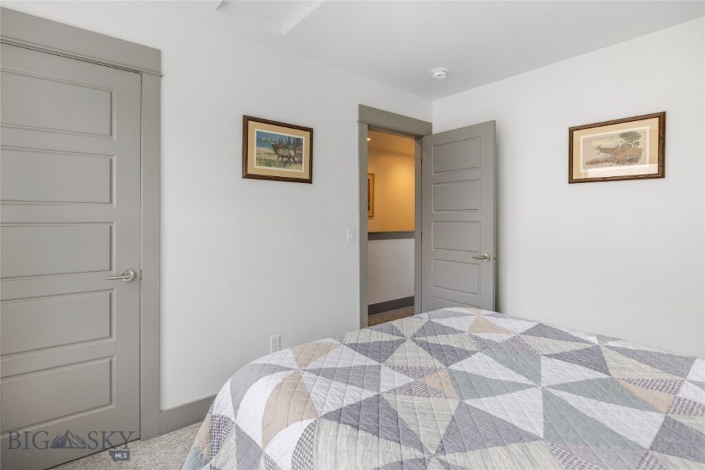 26 Locomotive Loop, Bozeman MT 59718