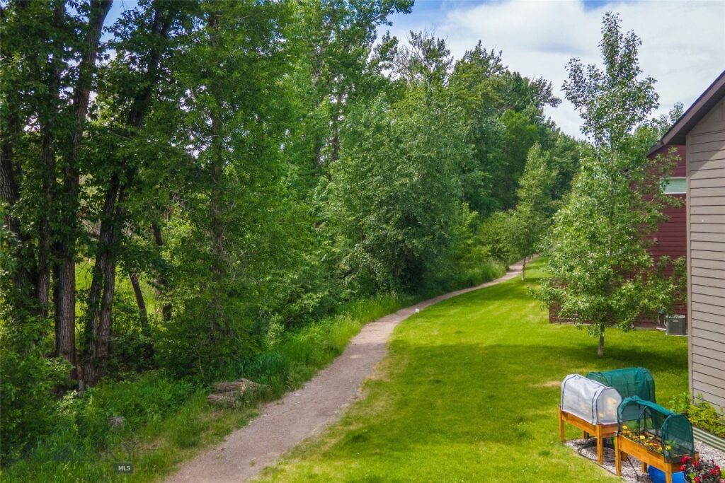 26 Locomotive Loop, Bozeman MT 59718