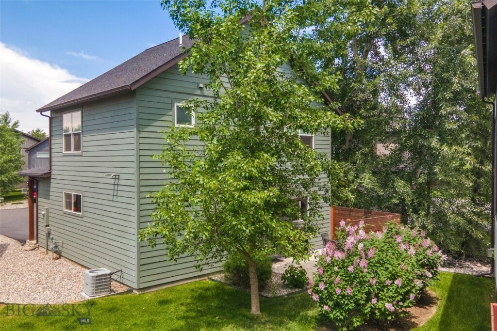 26 Locomotive Loop, Bozeman MT 59718