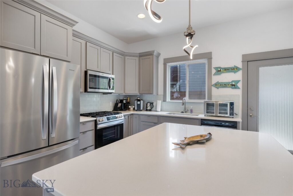 26 Locomotive Loop, Bozeman MT 59718