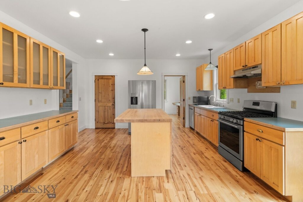 648 Bushnell Road, Bozeman MT 59718