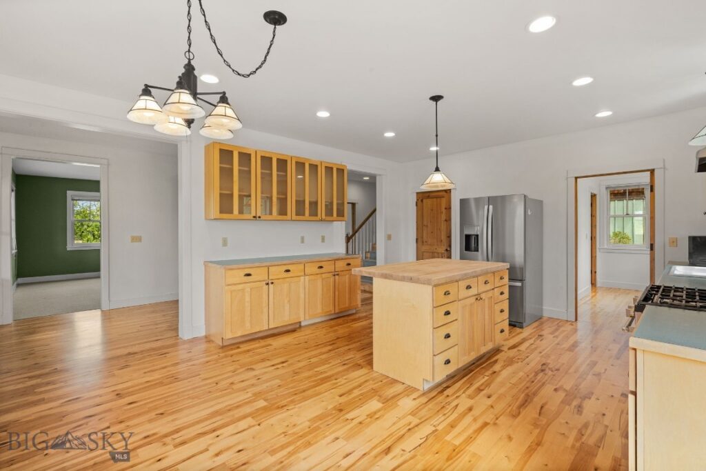 648 Bushnell Road, Bozeman MT 59718