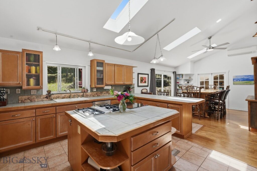 4754 Meadow Lane, Bozeman MT 59715