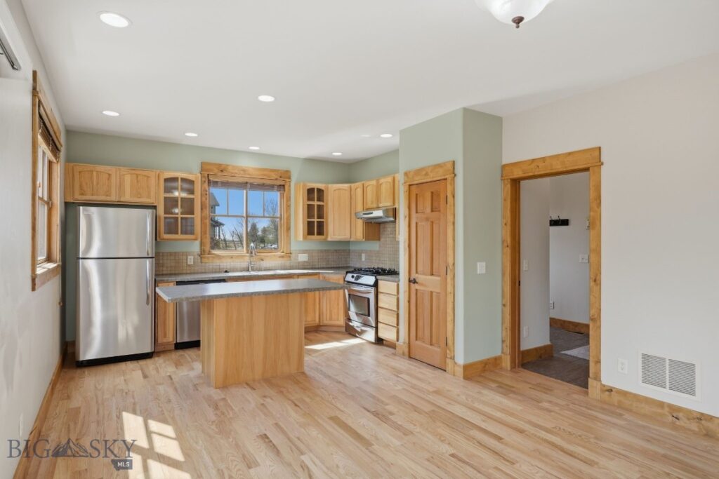 4726 Glenwood Drive, Bozeman MT 59718