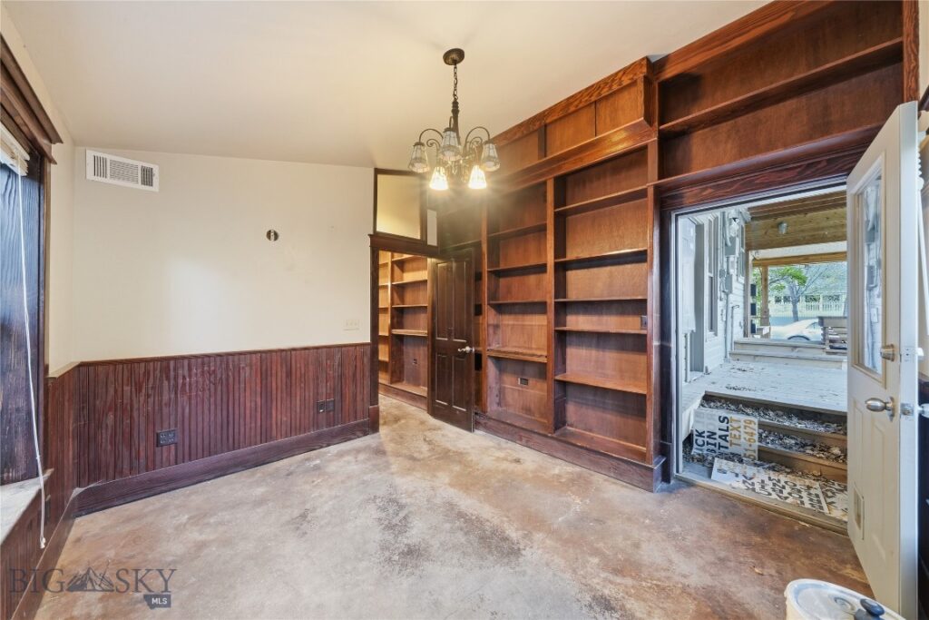103 S 8th Avenue, Bozeman MT 59715