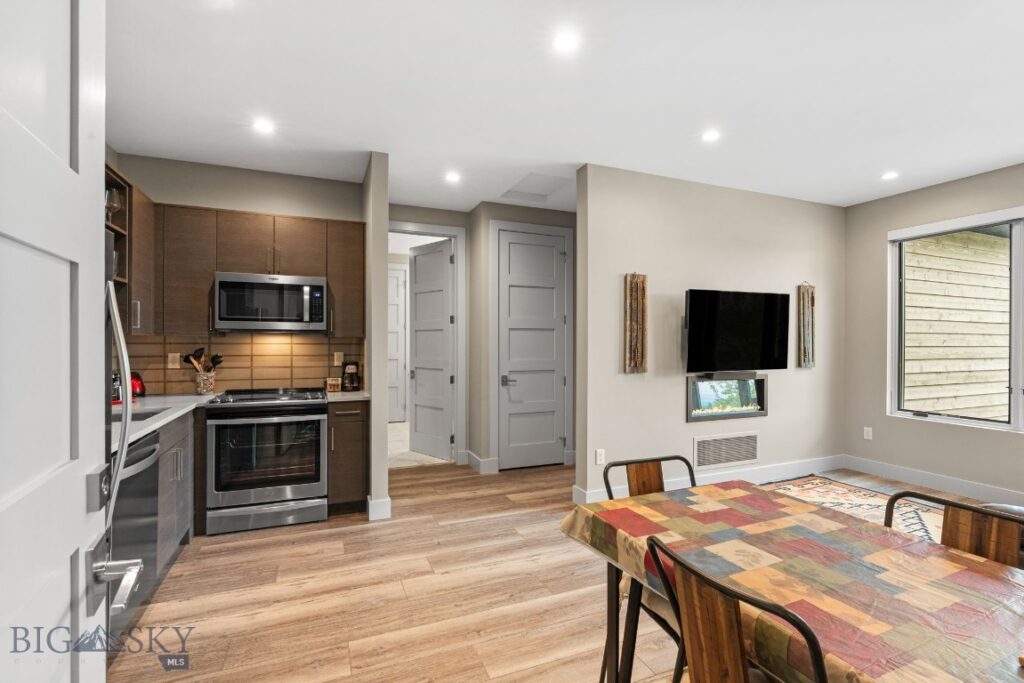 496 Black Bull, Bozeman MT 59718