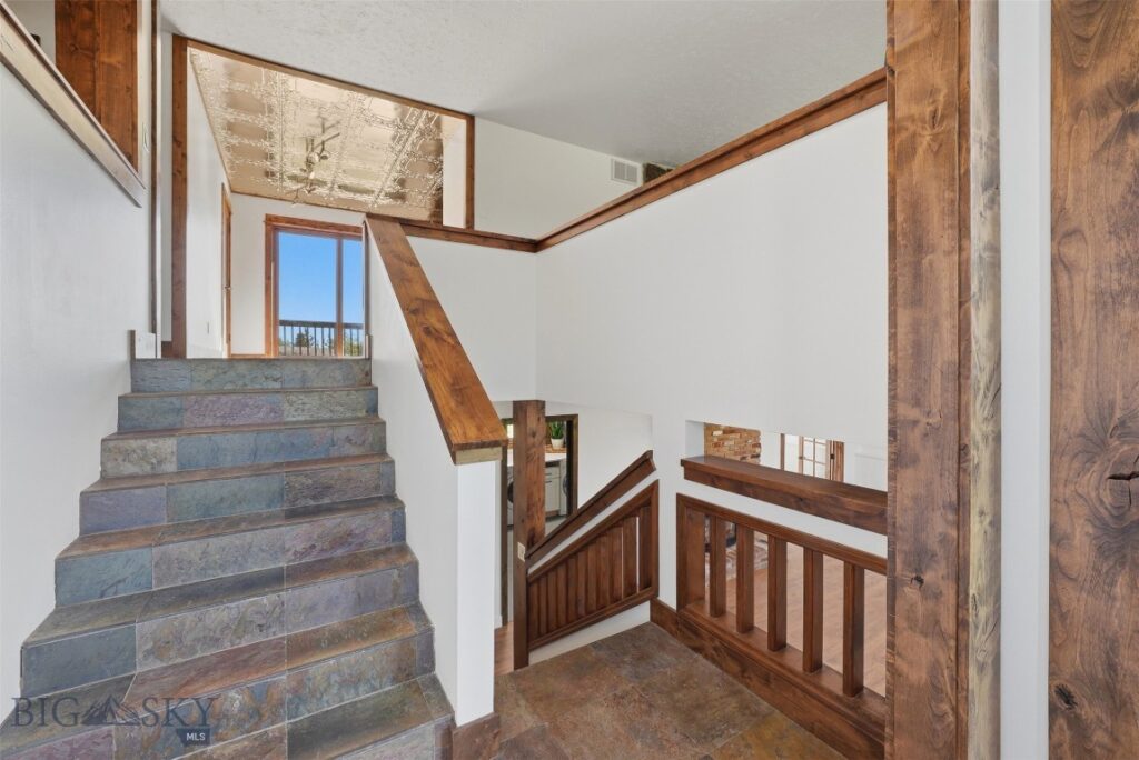 266 Cougar, Bozeman MT 59718