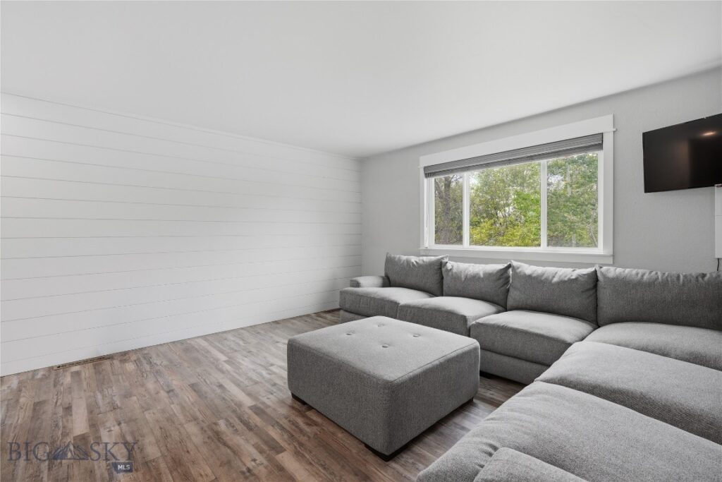 16 Arrowwood Dr, Bozeman MT 59718