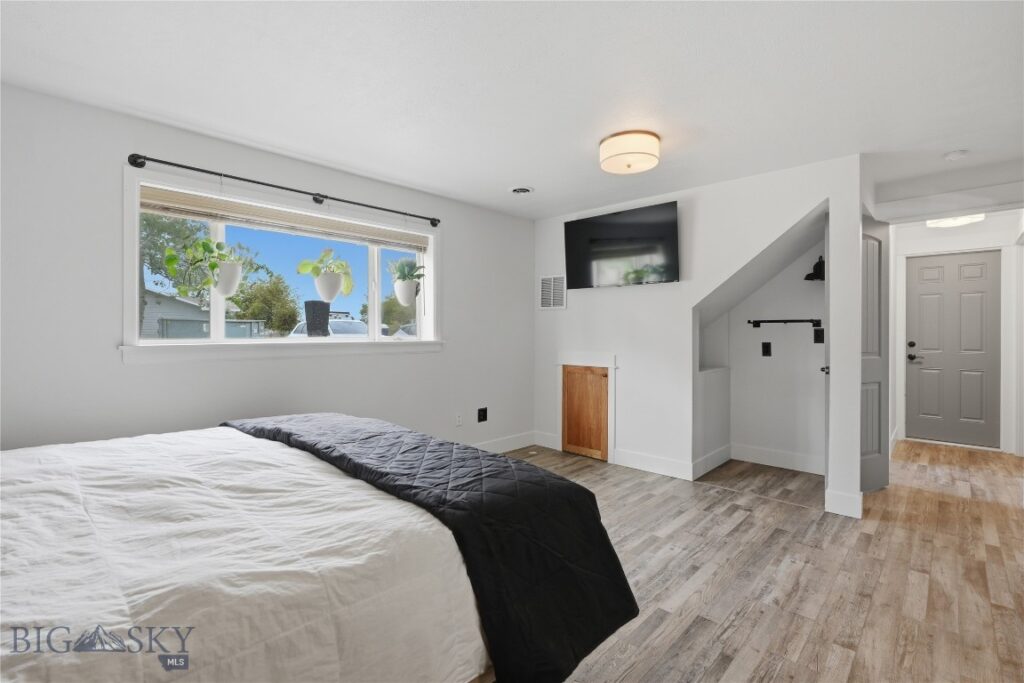 16 Arrowwood Dr, Bozeman MT 59718