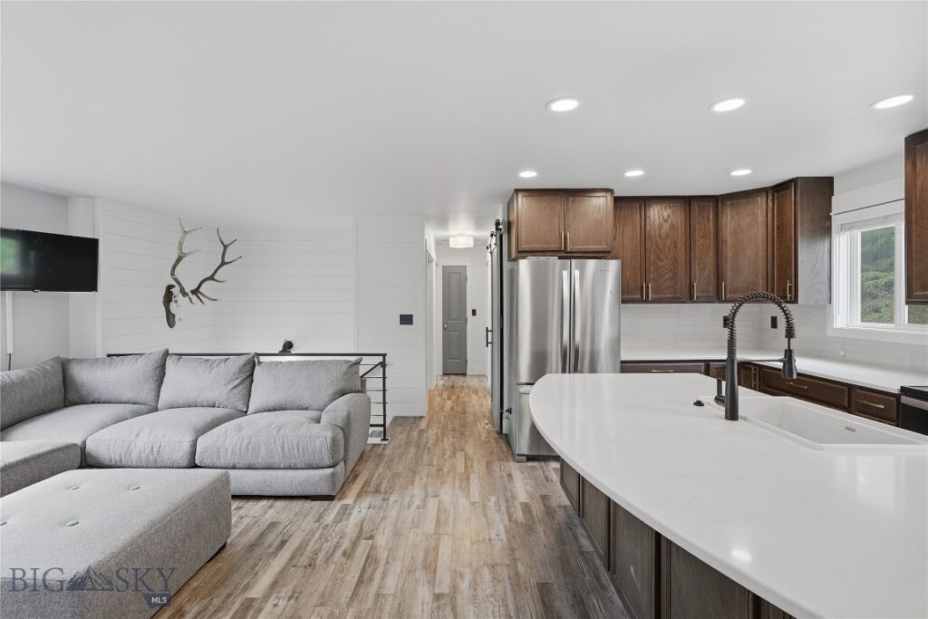 16 Arrowwood Dr, Bozeman MT 59718