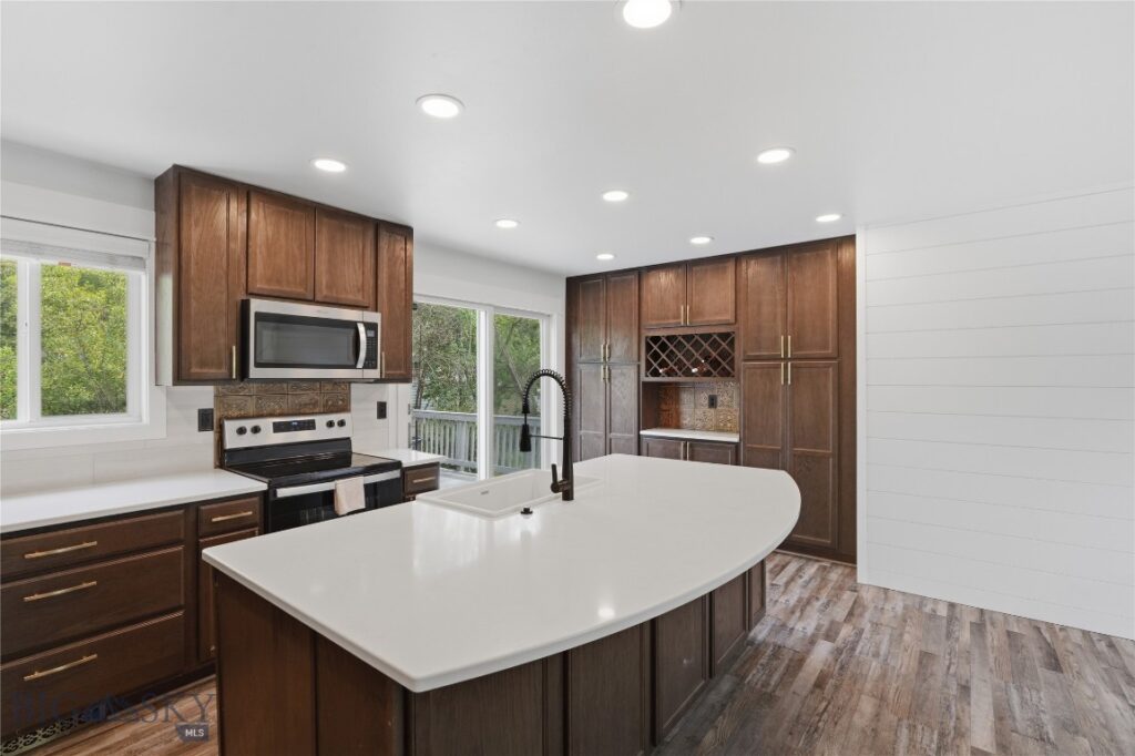 16 Arrowwood Dr, Bozeman MT 59718