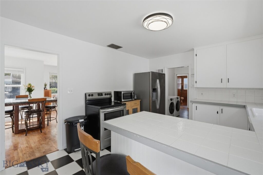 718 S 14th Avenue, Bozeman MT 59715