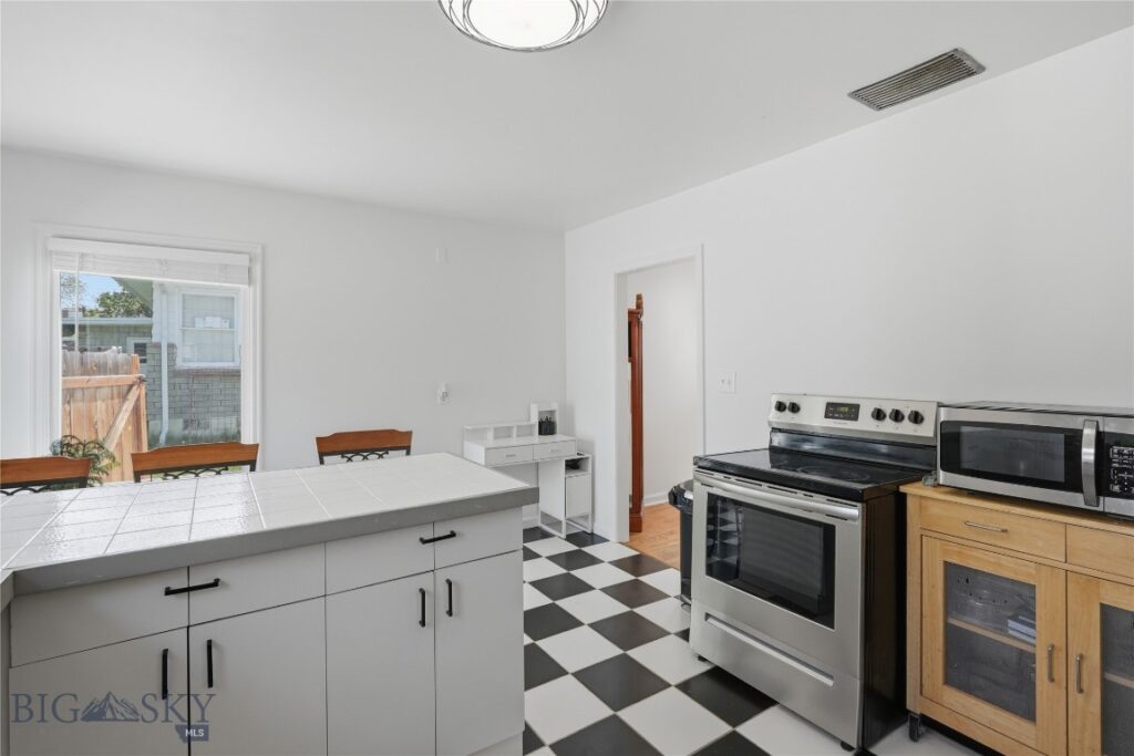 718 S 14th Avenue, Bozeman MT 59715